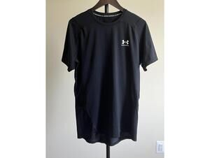 Under Armour HeatGear Fitted Black Athletic Shirt Men Medium Workout Tee